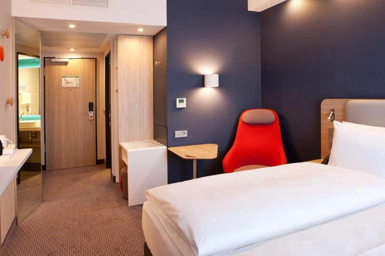 Holiday Inn Express Bochum By Ihg Exterior photo