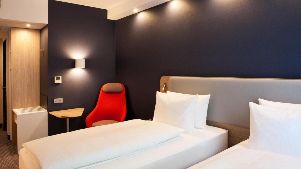 Holiday Inn Express Bochum By Ihg Exterior photo