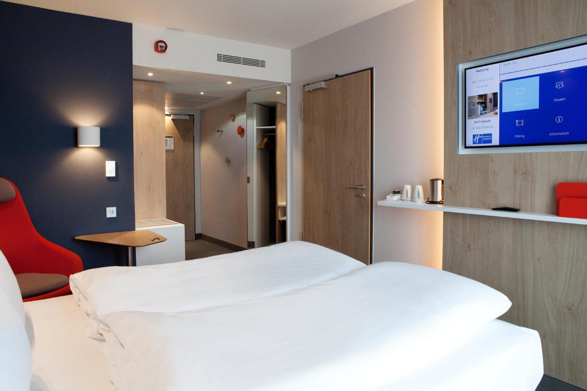 Holiday Inn Express Bochum By Ihg Exterior photo