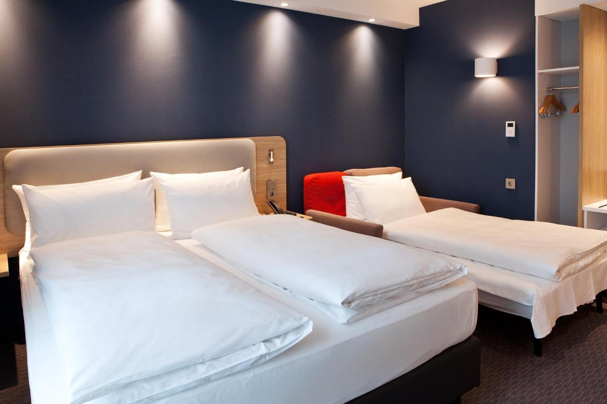 Holiday Inn Express Bochum By Ihg Exterior photo