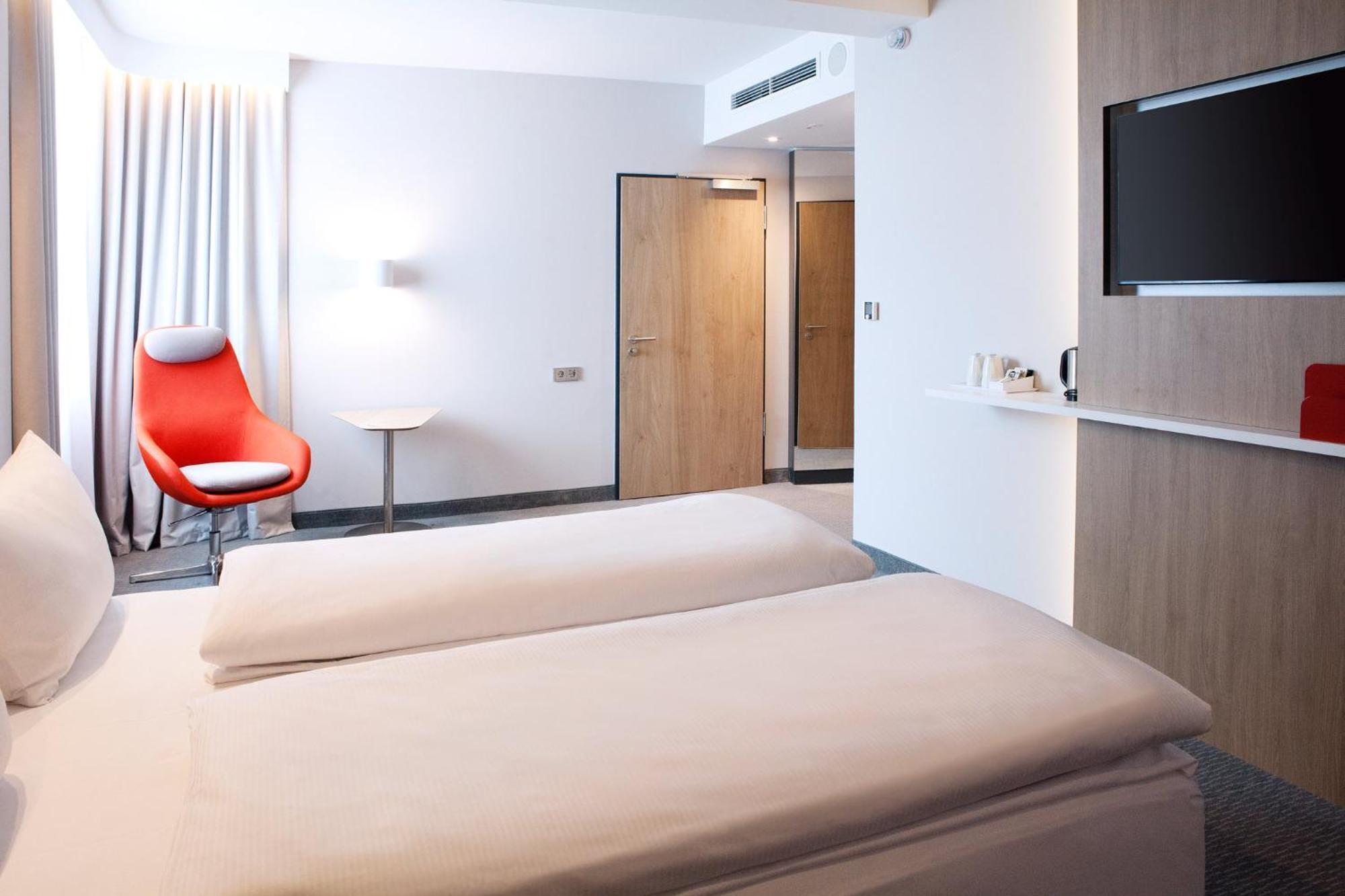 Holiday Inn Express Bochum By Ihg Exterior photo