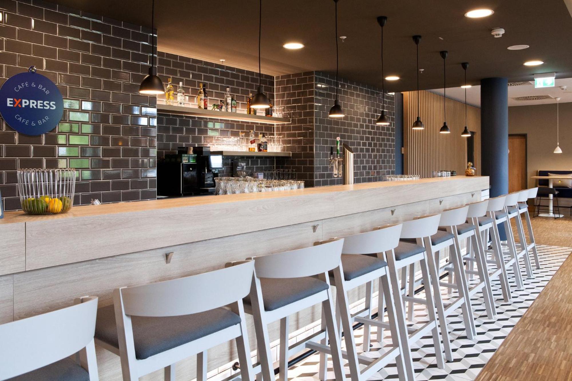 Holiday Inn Express Bochum By Ihg Exterior photo