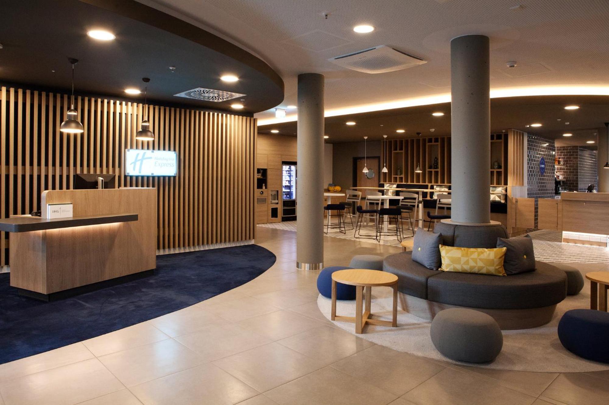 Holiday Inn Express Bochum By Ihg Exterior photo